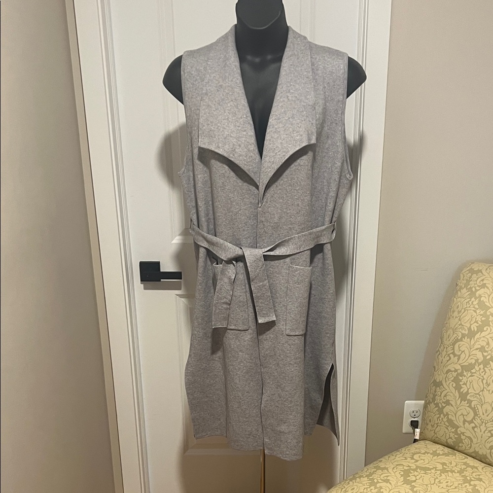 Chic Gray Open Front Vest